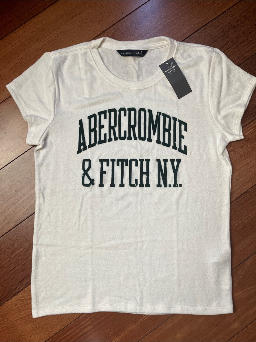 NWT Y2K Abercrombie Logo Supersoft Tee